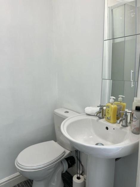 Moorfield Street Guesthouse Leeds  Exterior photo